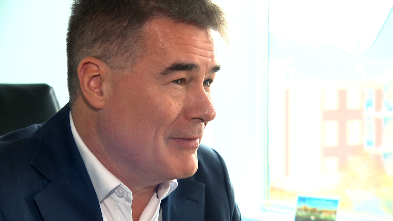 « Règle de trois » : Patrick Paquet persiste et signe sur le financement du tramway