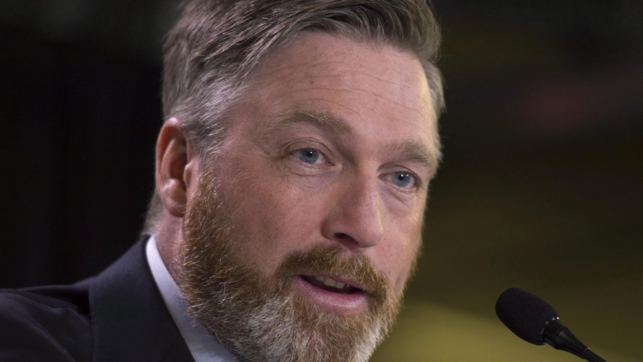 L'ancien entraîneur et directeur général des Remparts Patrick Roy L'ancien entraîneur et directeur général des Remparts Patrick Roy