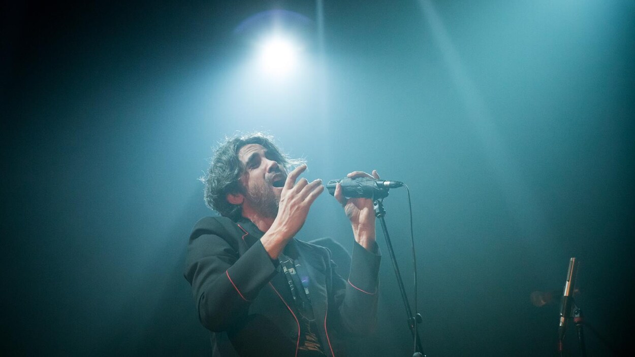 Patrick Watson était en concert mardi à Montréal pour la première de trois représentations au MTelus.