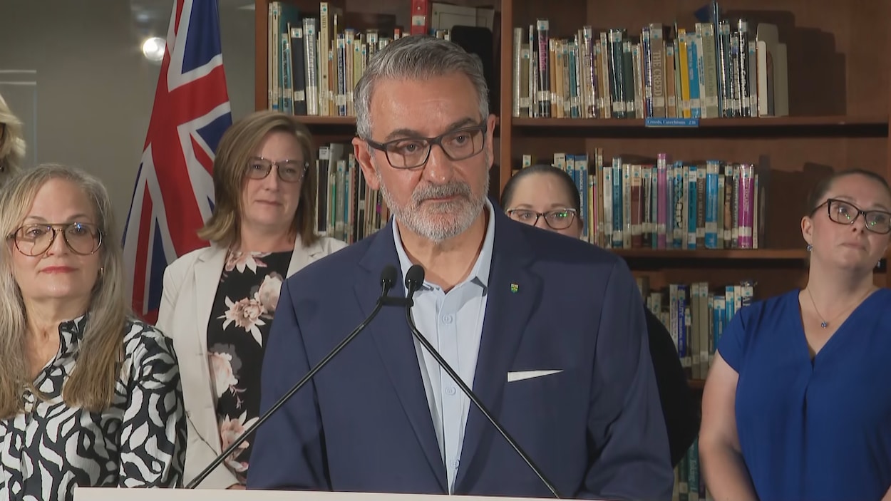 Éducation : des bureaux d’assistance aux familles dans tous les conseils scolaires