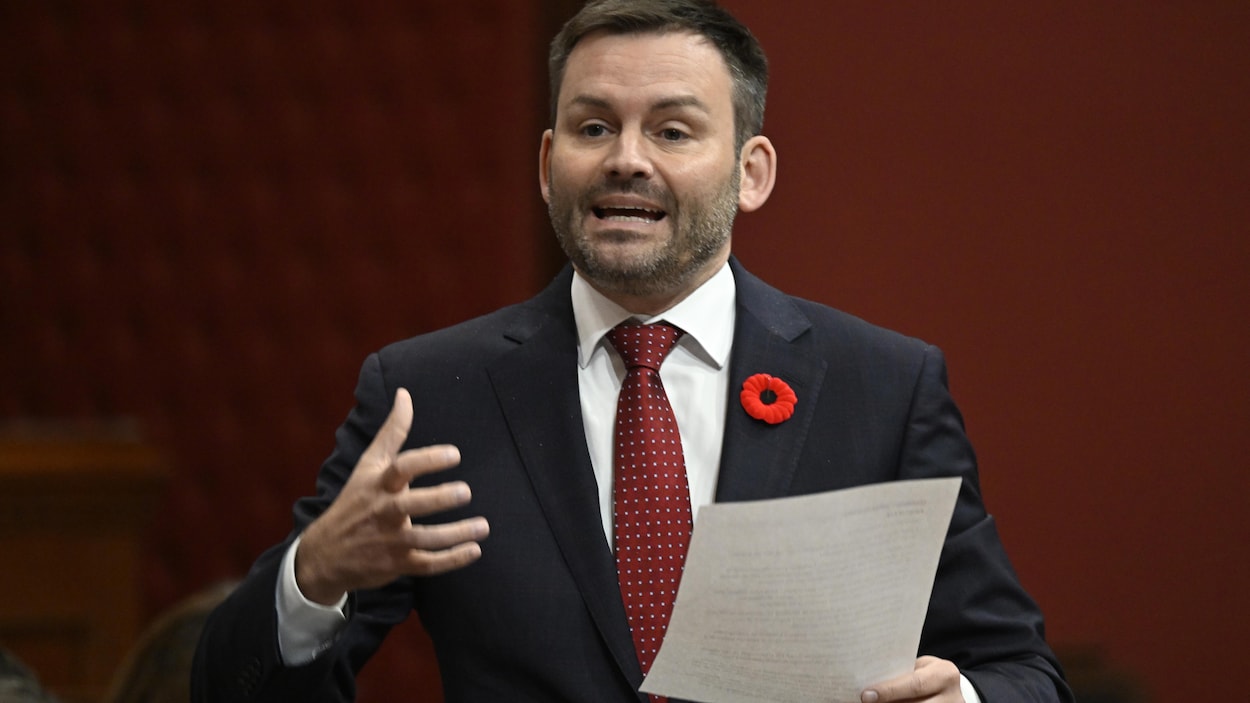 Livre bleu : le PQ projette de doubler les représentations du Québec à l’étranger