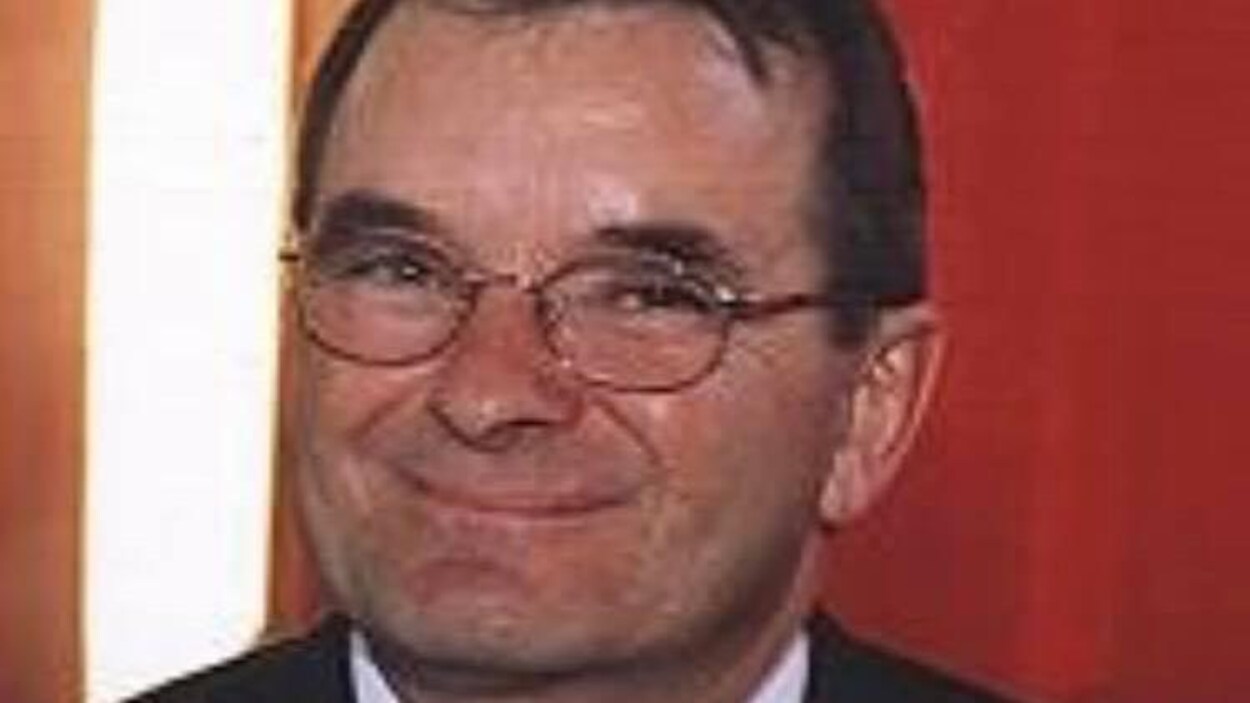 L'ex-maire de Saint-Maxime-du-Mont-Louis Paul Hébert Bernatchez est mort à l'âge de 69 ans. L'ex-maire de Saint-Maxime-du-Mont-Louis Paul Hébert Bernatchez est mort à l'âge de 69 ans.