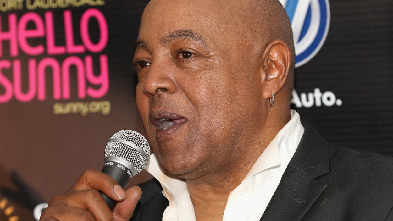 Peabo Bryson, connu pour ses duos dans les films Disney, est décédé à l’âge de 75 ans