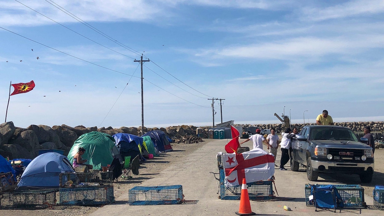 Très faible présence de pêcheurs au quai de Saulnierville le 27 septembre 2020.