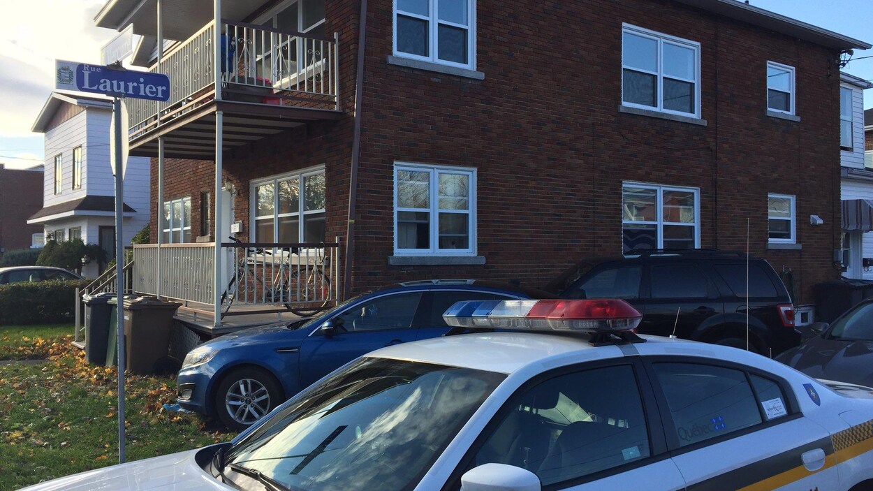 Opération policière à Drummondville RadioCanada.ca
