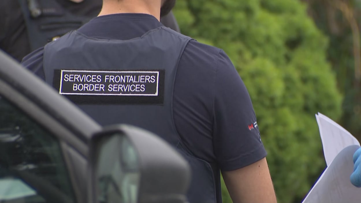 Perquisition dans une cache liée à des passeurs à Montréal-Nord