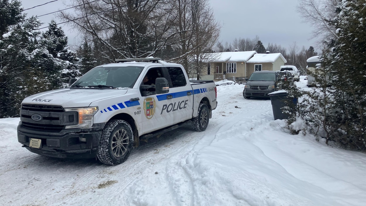 Vol à la Fondation Je pars du bon pied : des chaussures récupérées par la police de Granby