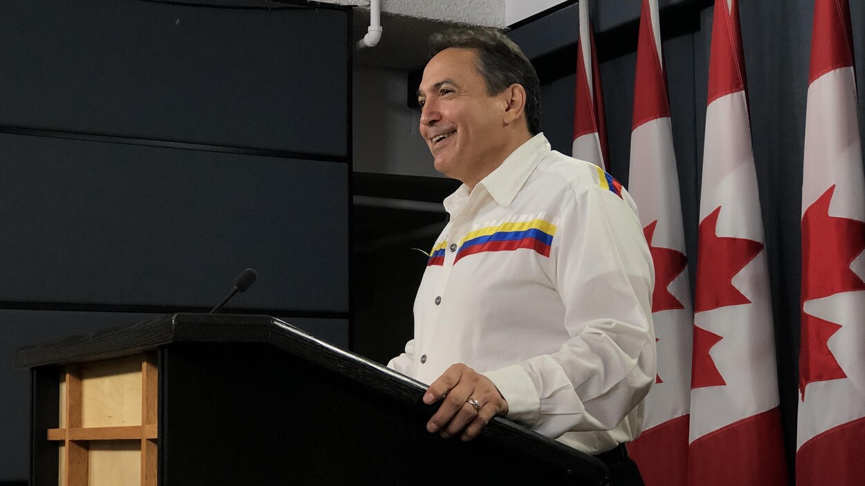 Le chef national de l’Assemblée des Premières Nations, Perry Bellegarde, s'est présenté à la Tribune de la presse parlementaire, à Ottawa, lundi matin, afin de dévoiler le plan de son organisation pour les partis fédéraux en vue de l'élection d'octobre.
