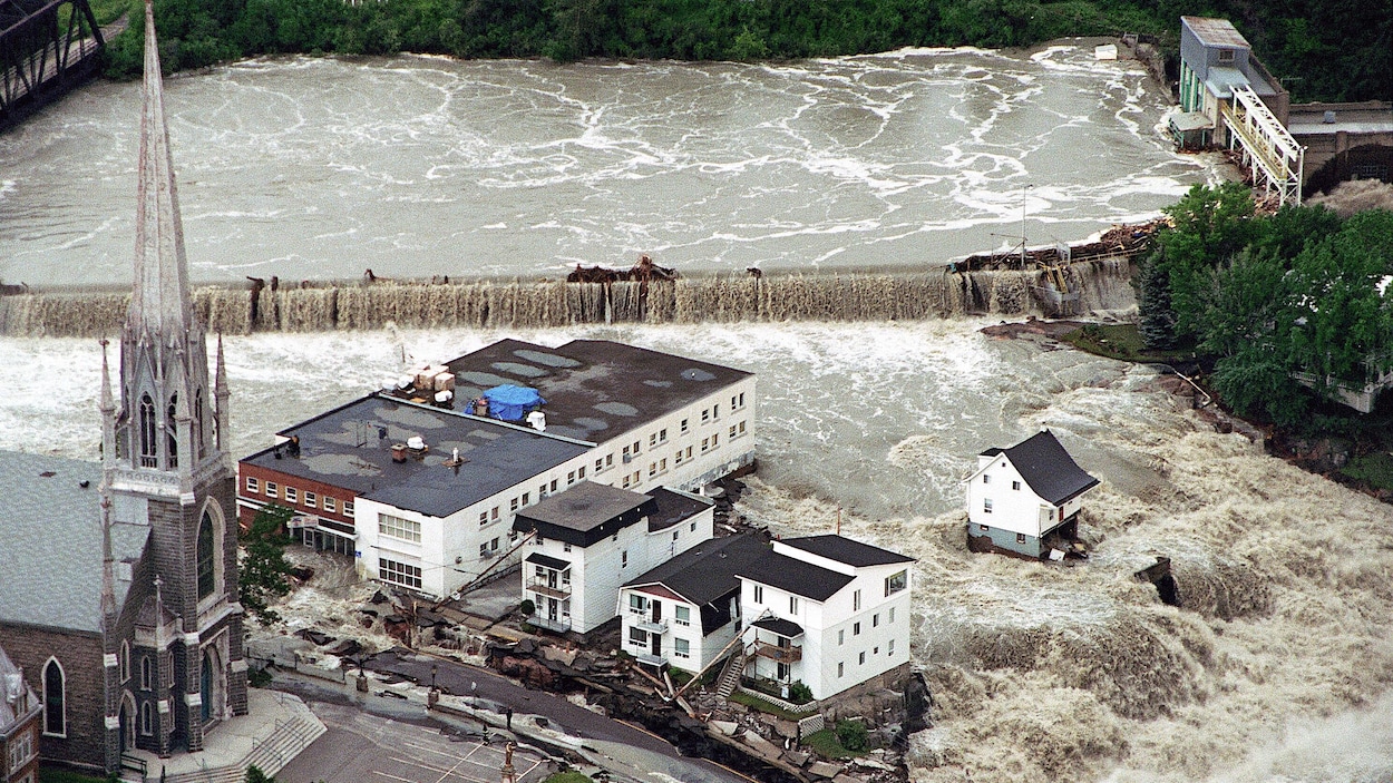Le déluge du Saguenay en images et en chiffres