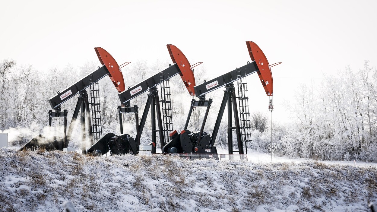 Prix du pétrole : pas d’impact immédiat sur l’équilibre budgétaire en Alberta