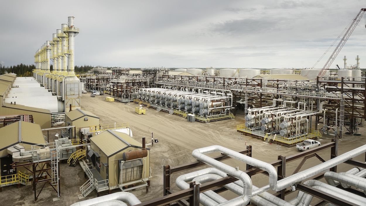Cenovus rachète Athabasca Oil, Suncor cède des parts