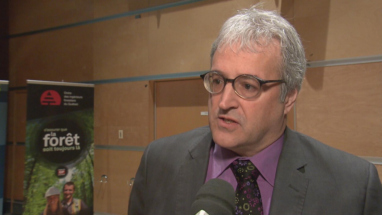 Le ministre des Forêts, de la Faune et des Parcs, Pierre Dufour.
