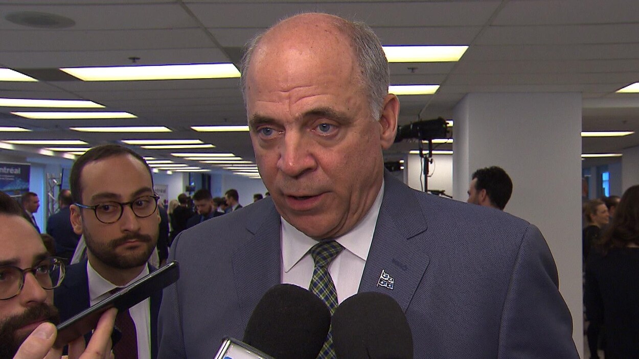 Pierre Fitzgibbon en mêlée de presse.