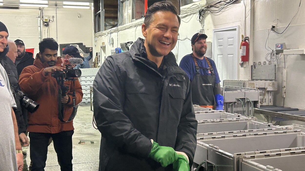 Pierre Poilievre tend la main aux électeurs d’Acadie–Annapolis
