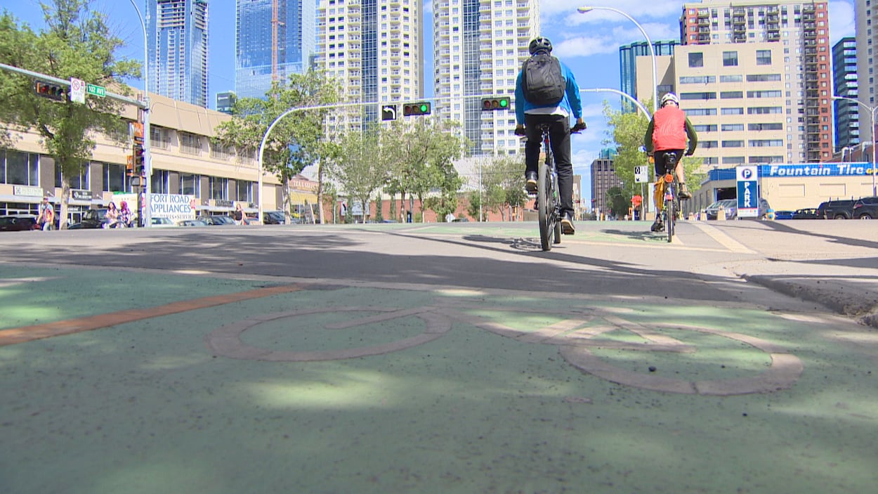 Pédaler pour protéger les pistes cyclables d'Edmonton