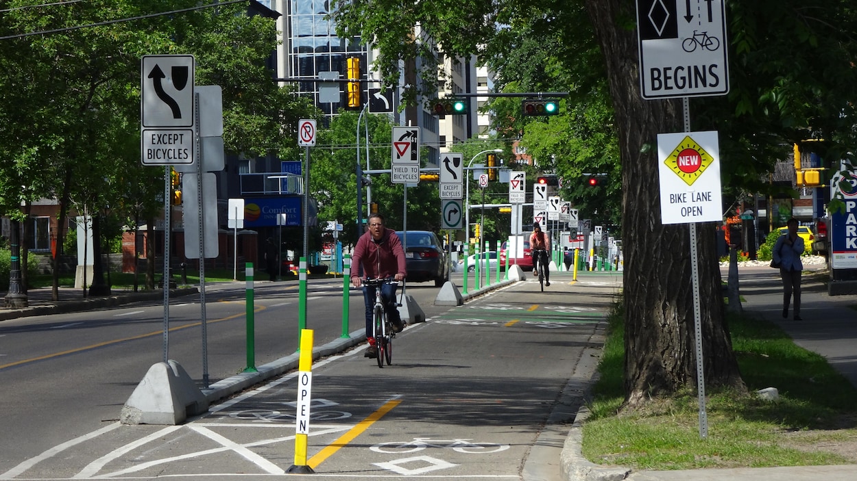 Pistes cyclables : la province veut en limiter la construction