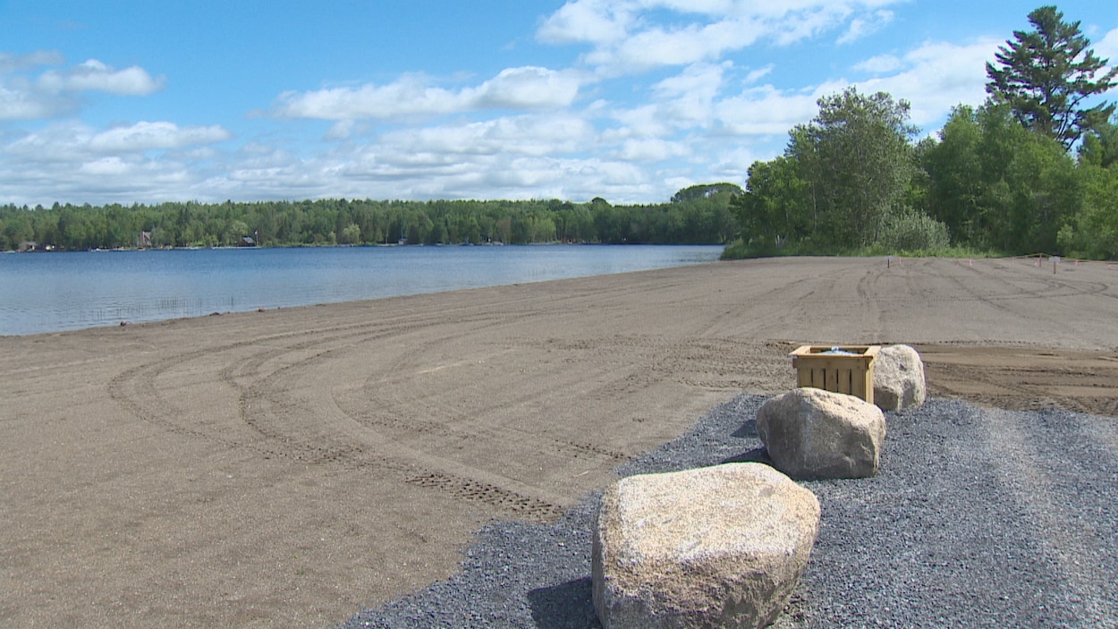 Le N.-B. accusé d’avoir traité injustement une municipalité concernant une plage