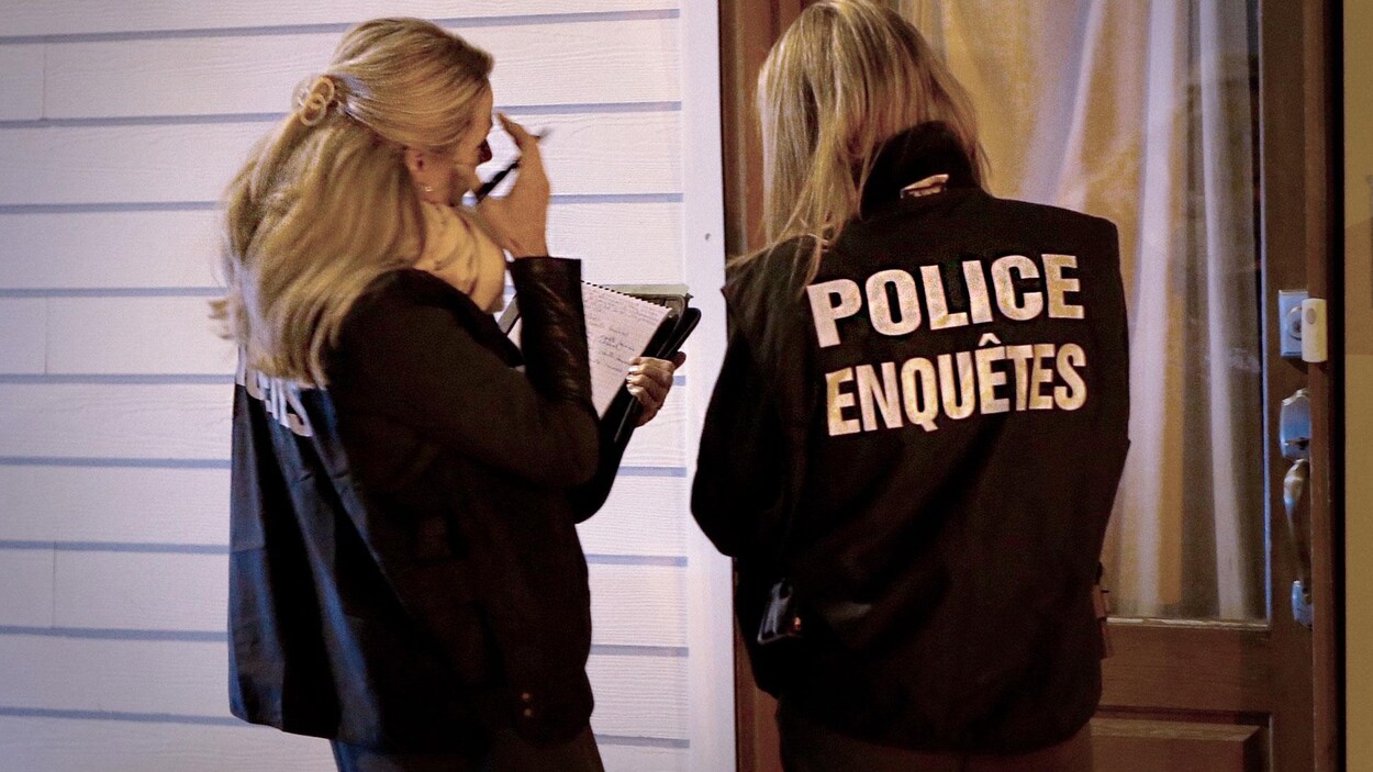Deux policières aux enquêtes du SPVQ.