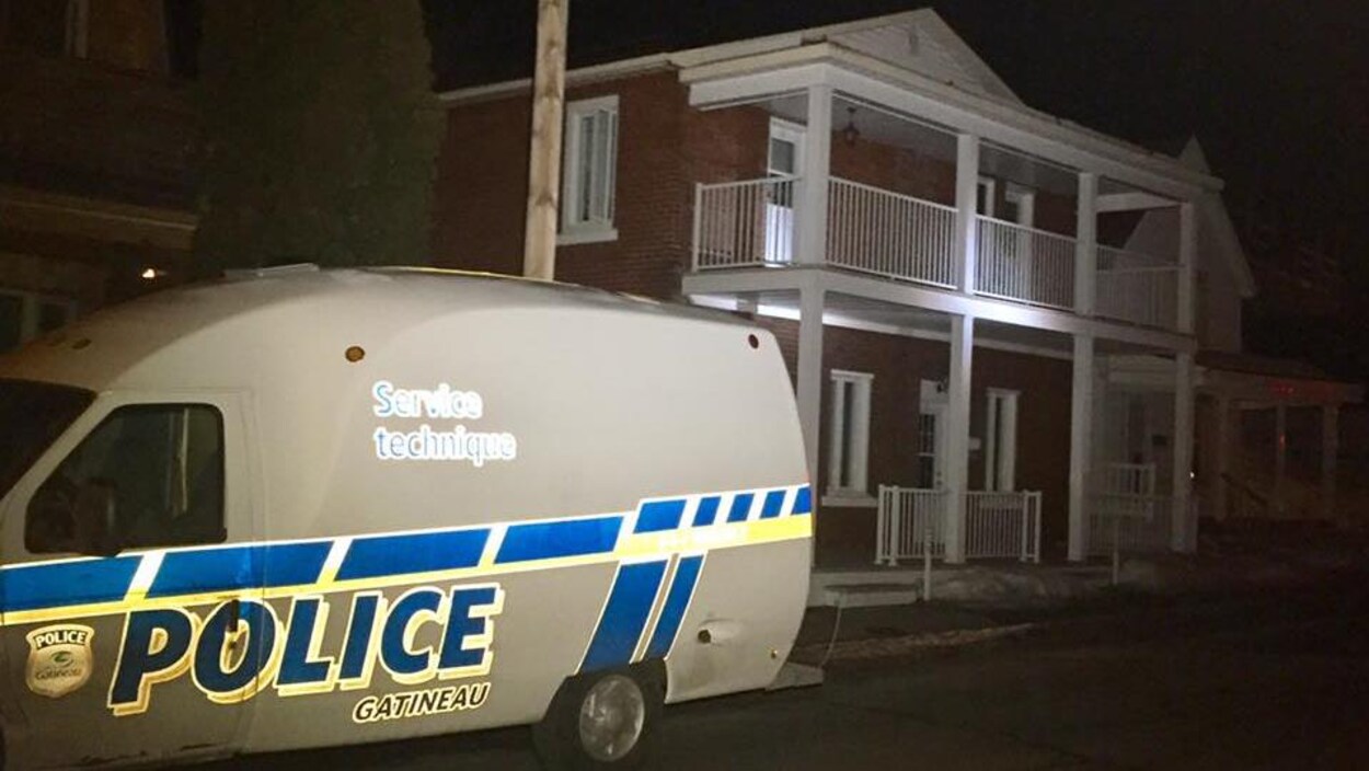 Le service technique de la Police de Gatineau a été appelé sur les lieux.