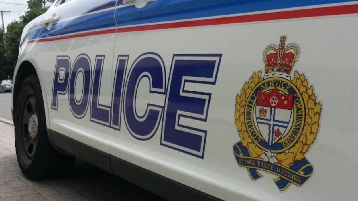 Une auto-patrouille du Service de police d'Ottawa. Une auto-patrouille du Service de police d'Ottawa.