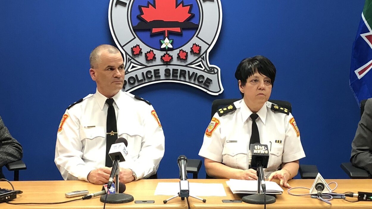 Fin de la suspension du chef adjoint de la police de Thunder Bay ...