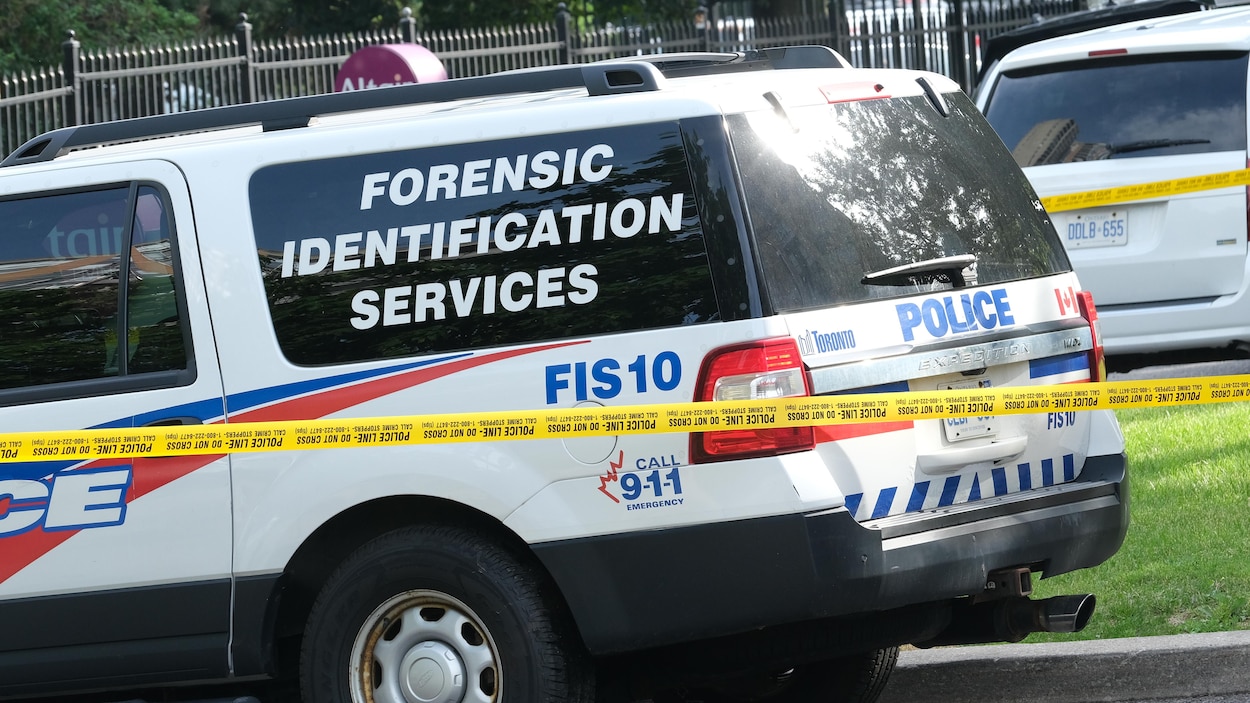 L’homme accusé d’avoir tué un policier à Toronto reprend connaissance