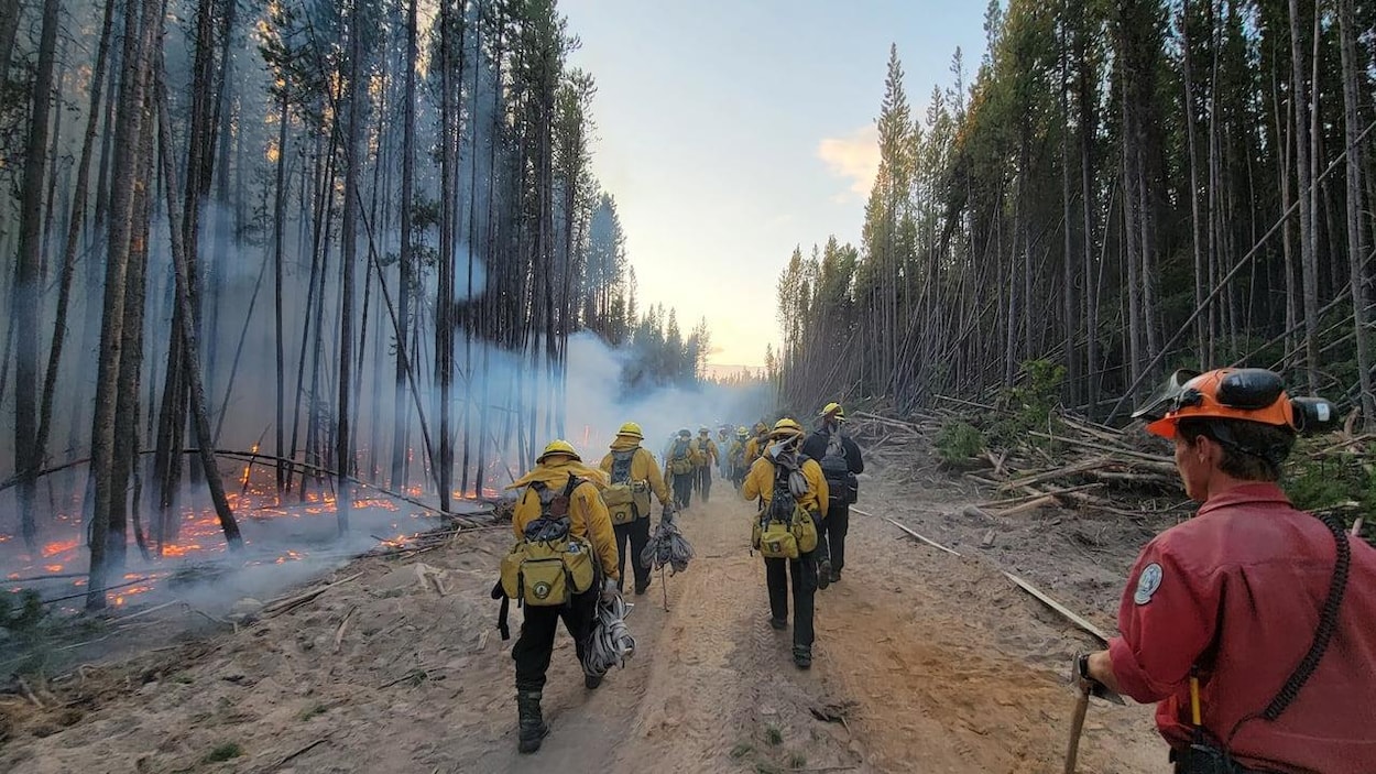 Feux de forêt : du renfort en route vers la Colombie-Britannique