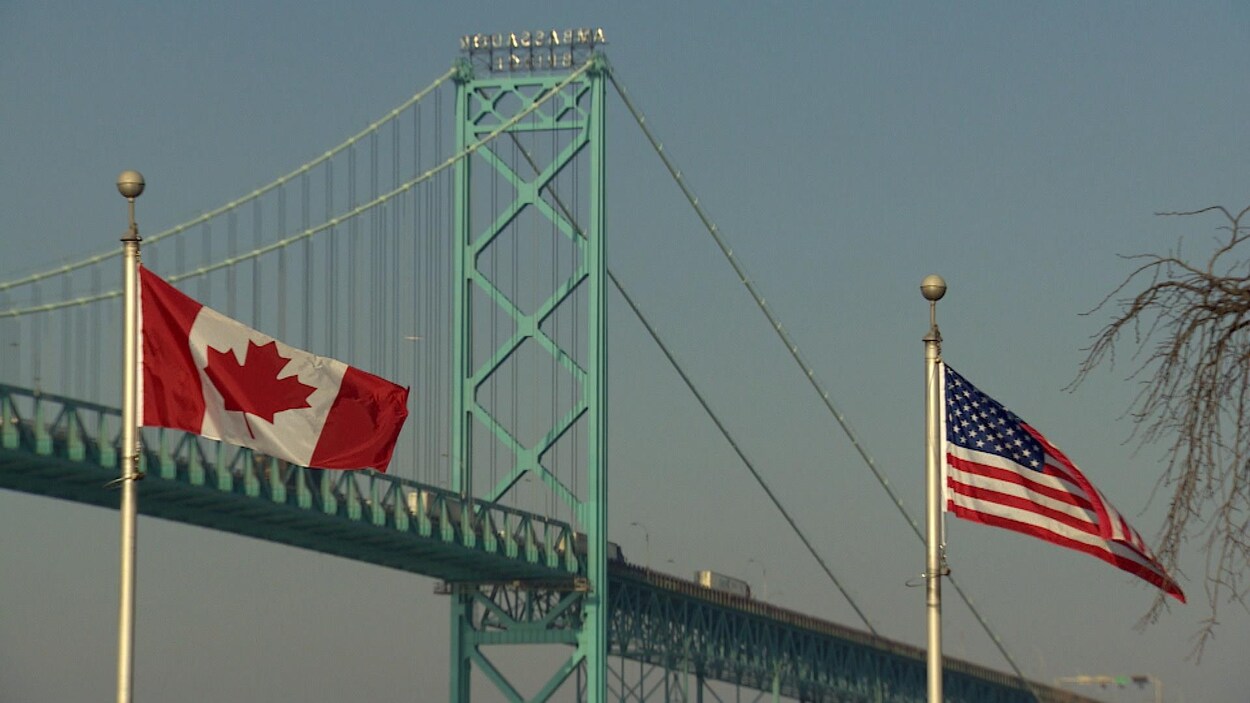 Le pont Ambassador relie Windsor à Détroit.