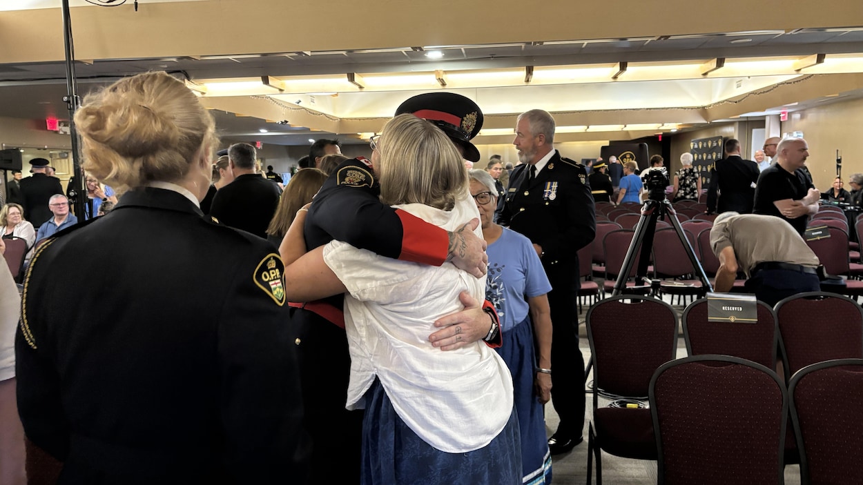 Le pont Manitoulin dédié à un policier mort en service