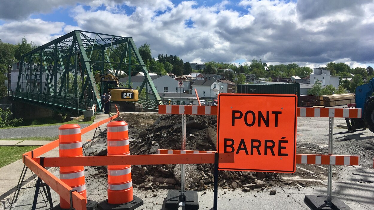 Le chantier du pont de Saint-Côme-Linière