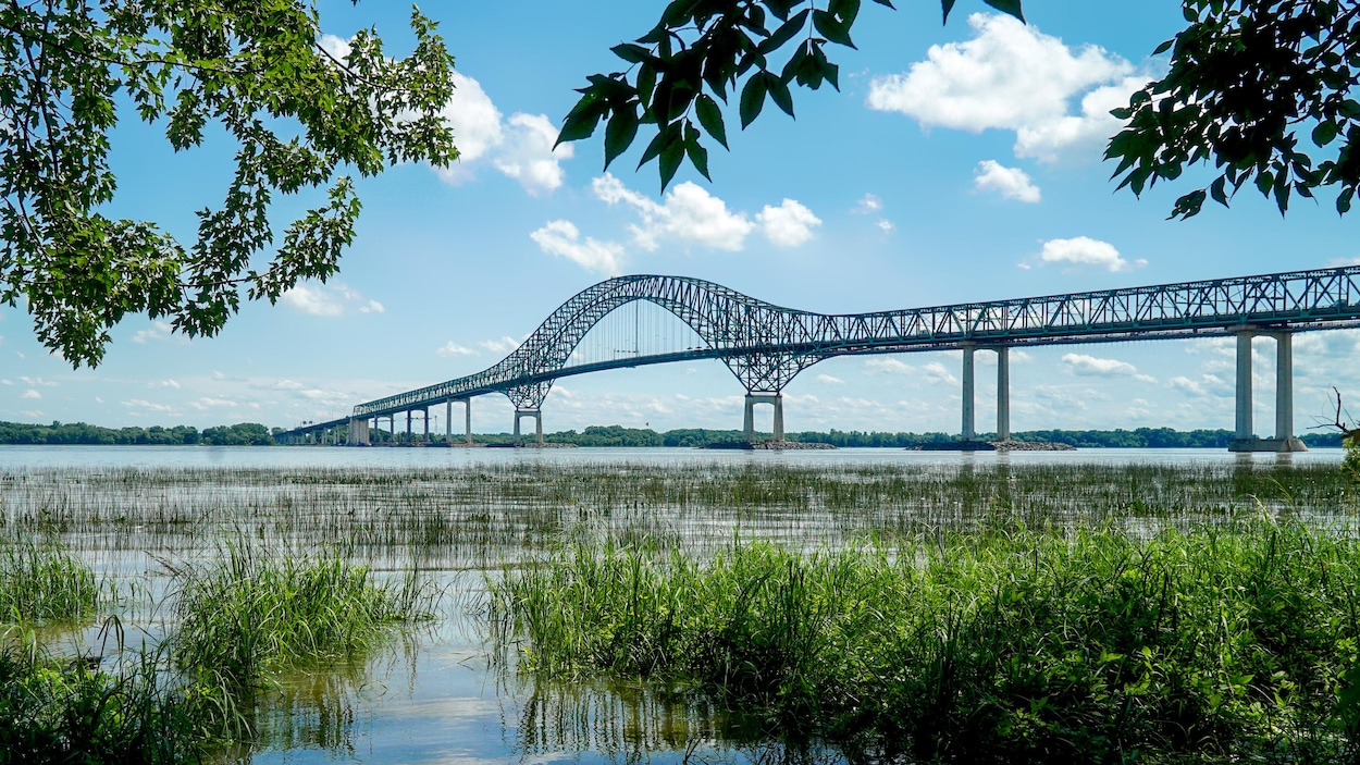 Travaux sur le pont Laviolette durant les vacances de la construction
