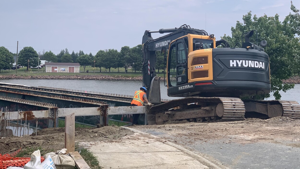 Après la déconstruction, place maintenant à la construction du pont Snowball à Tracadie