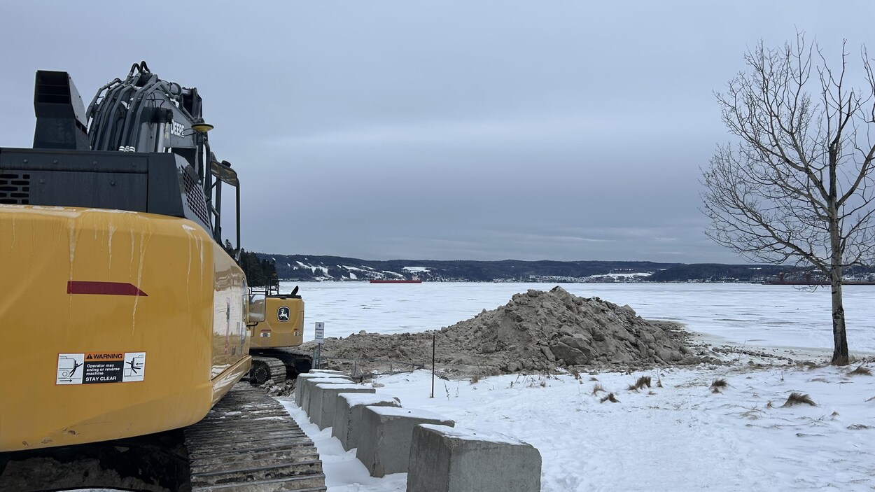 Les préparatifs ont débuté pour la pêche blanche à La Baie