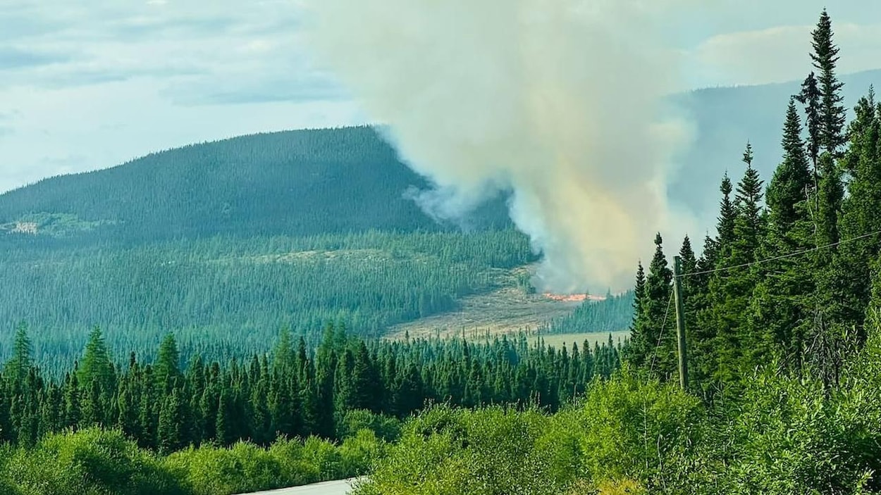 Un feu de forêt a triplé de taille à Port Hope Simpson, au Labrador