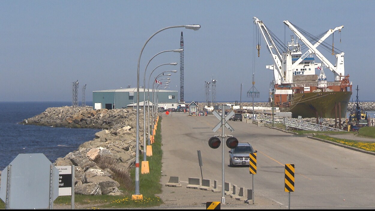 Offensive pour sauver le port de Matane  ICI RadioCanada.ca