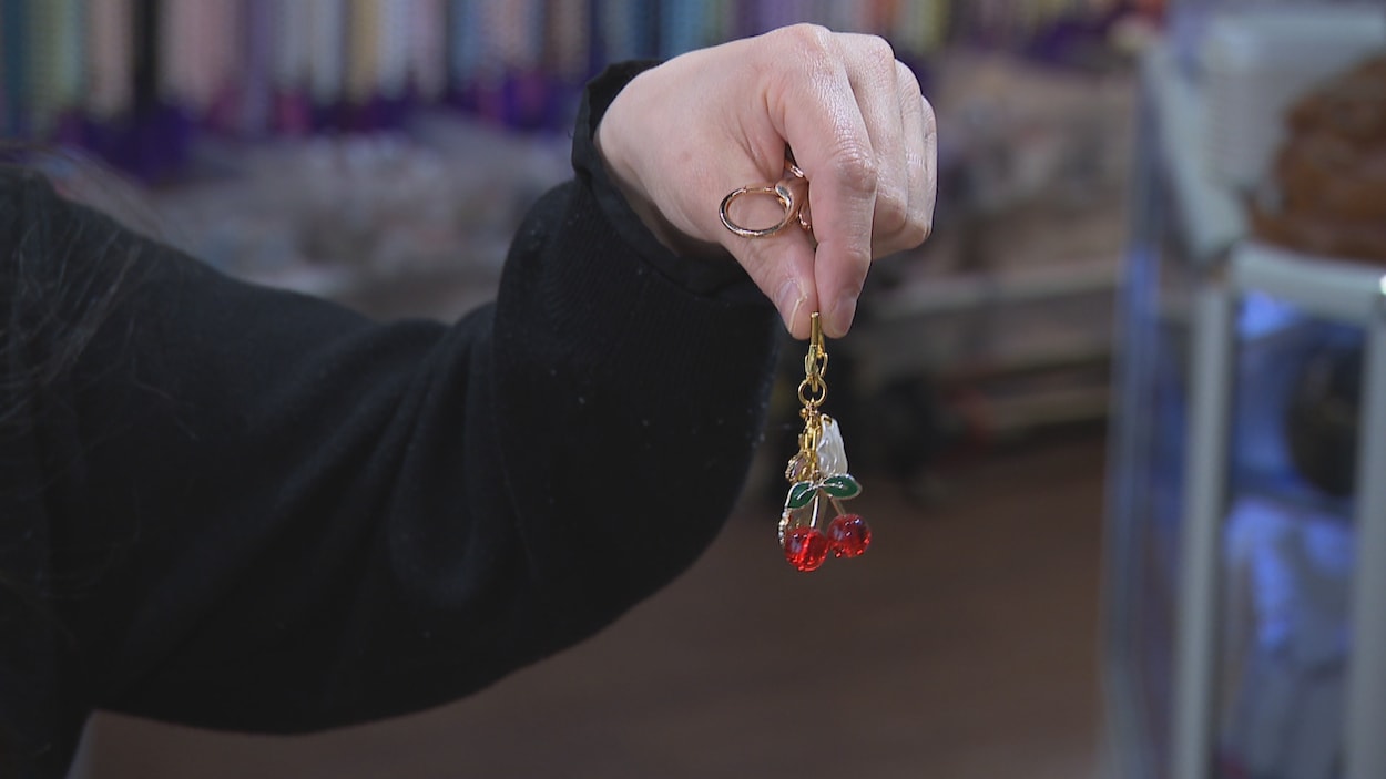 Nostalgie de l’enfance et extravagance : le porte-clés pendentif fait toujours fureur