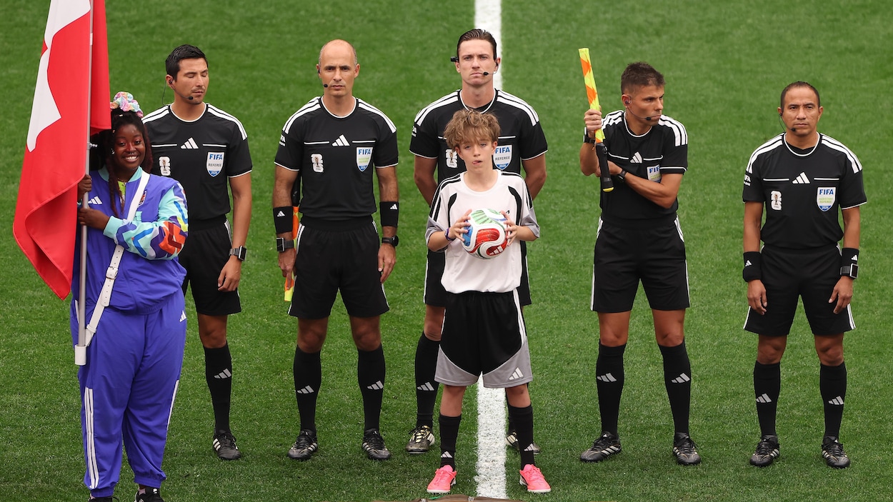 Comment sont choisis les porteurs de ballon de la Coupe du monde?