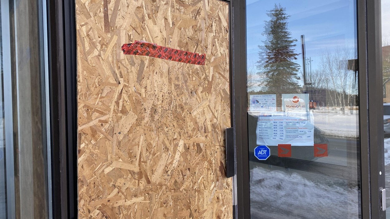 Arrestation liée à du vandalisme commis à Chicoutimi des commerçants