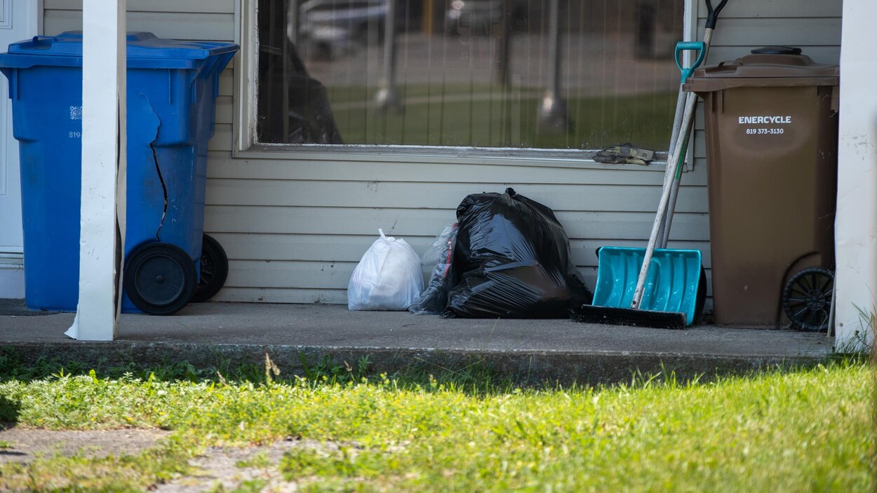 Est-ce que la collecte mensuelle des déchets, c'est suffisant?