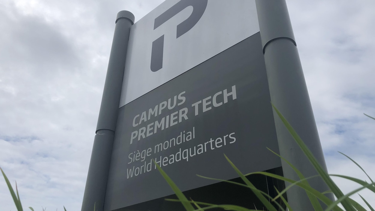 Affiche de Premier Tech à Rivière-du-Loup