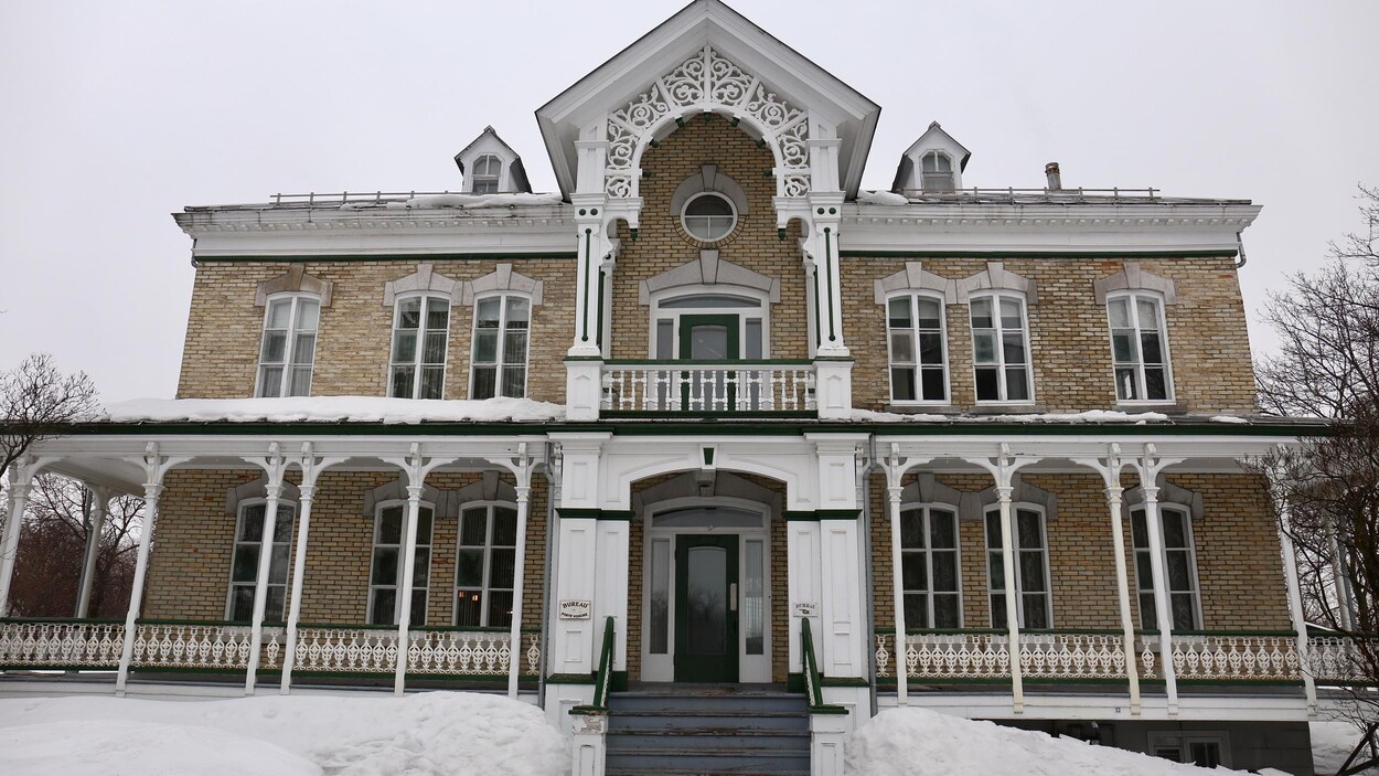La bâtiment a été construit en 1893. La bâtiment a été construit en 1893.