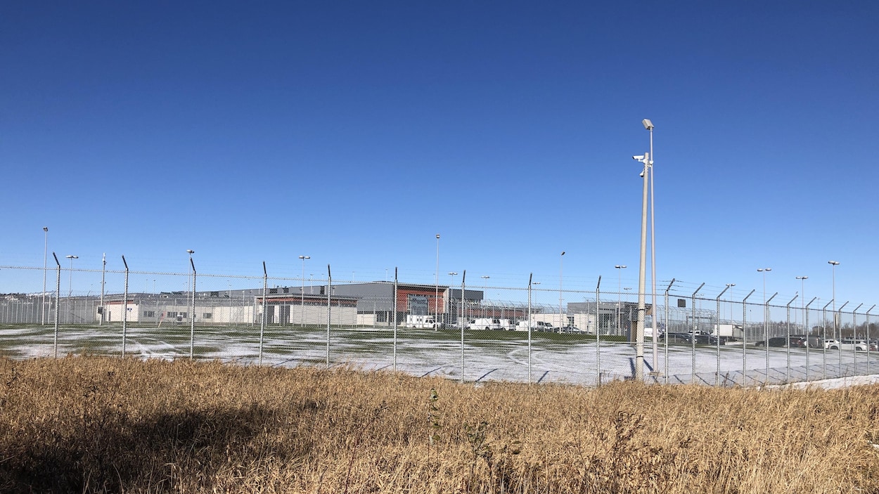 L’uniforme imposé à la prison de Roberval dans le cadre d’un projet pilote