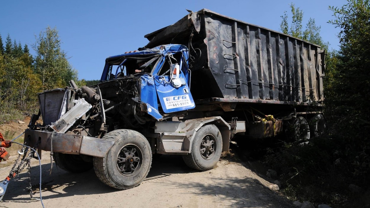 Le poids lourds est endommagé