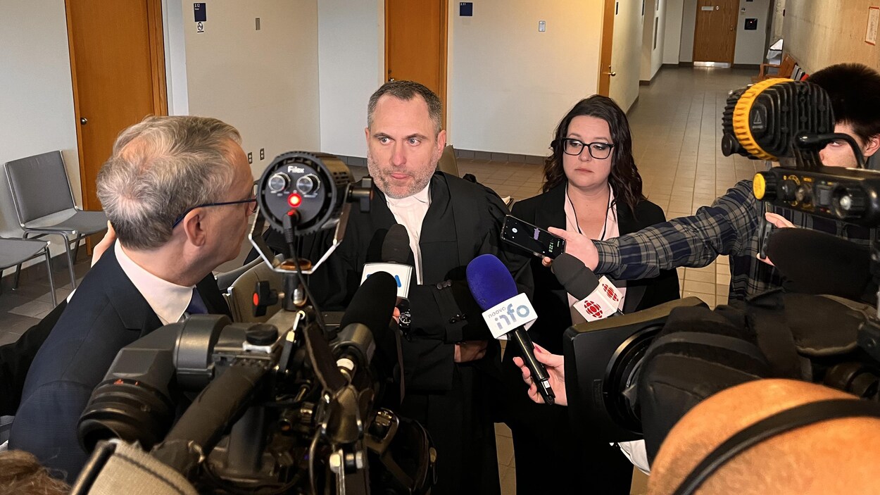 La suite des procedures judiciaires reportee a janvier pour Julie