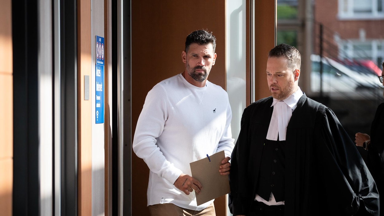 Procès pour agression sexuelle de groupe : la présumée victime mesurée