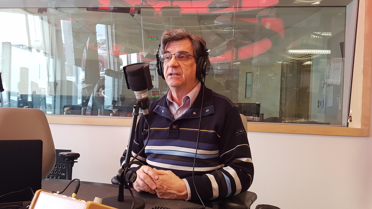 Le professeur Émilien Pelletier, expert en écotoxicologie marine Le professeur Émilien Pelletier, expert en écotoxicologie marine
