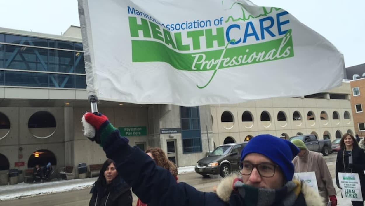 Le syndicat représentant les employés de Dynacare accuse le Manitoba d’ingérence