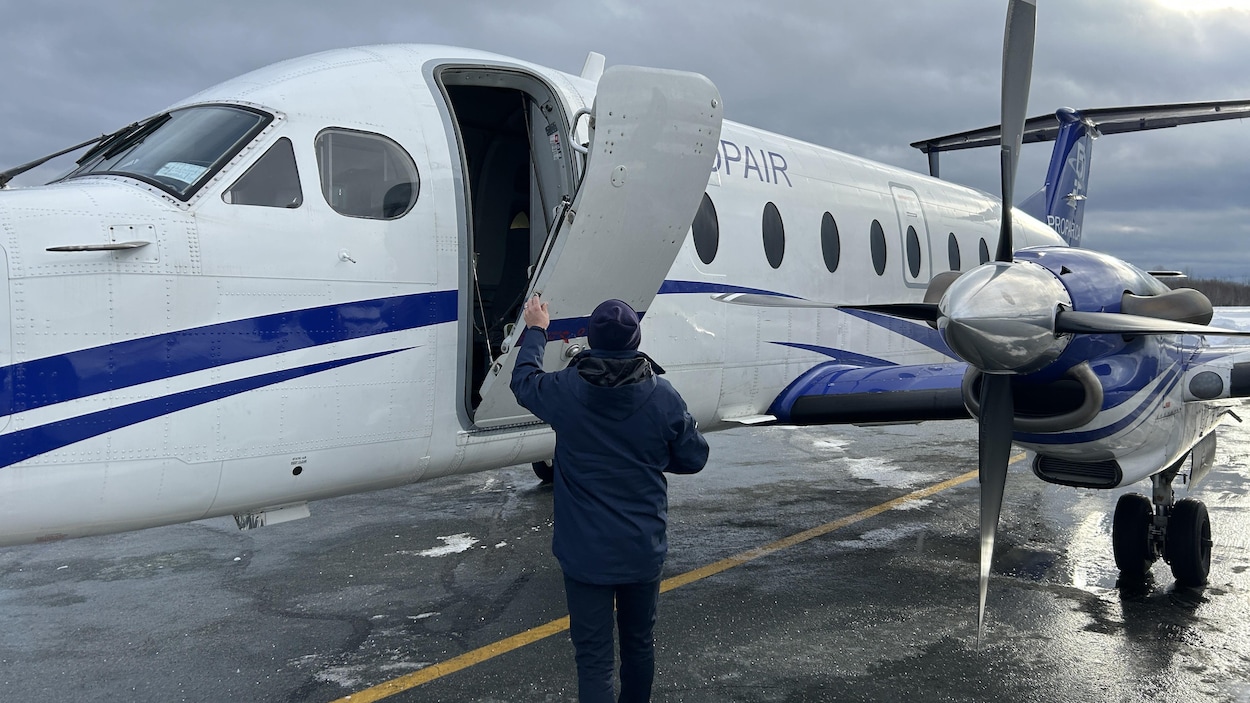 Nouveau transporteur à l’aéroport de Bathurst : « la balle est dans notre camp »