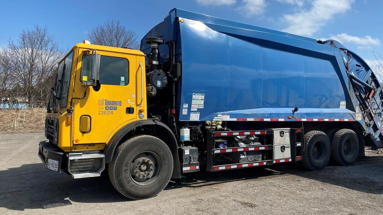Sécurité routière : Toronto impose des barres latérales aux camions de ses sous-traitants