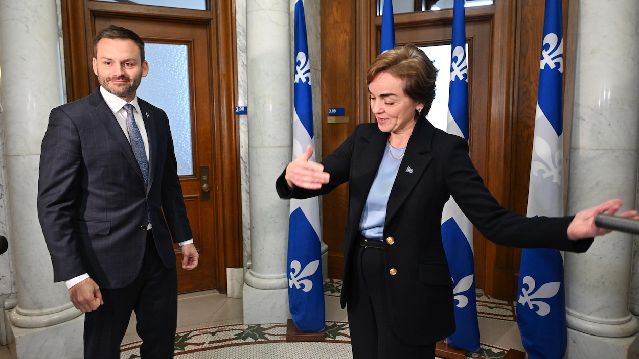 Vers une transition « ordonnée » à Québec